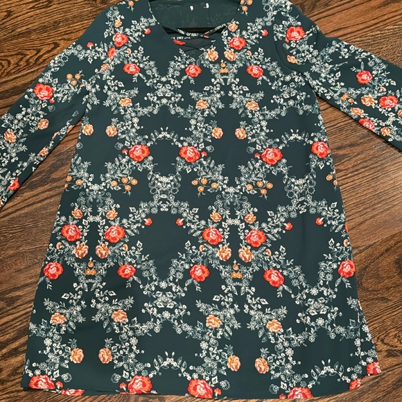 Like New Floral Print Dress - Picture 4 of 8
